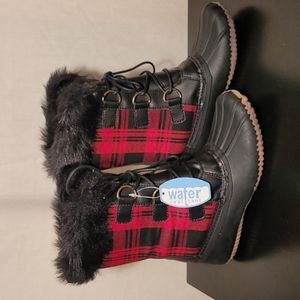 Report Brando Red Black Plaid Boots